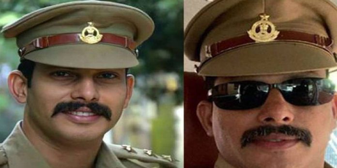 തിരുവനന്തപുരം വിമാനത്താവളം വഴിയുള്ള സ്വർണക്കടത്ത് : രണ്ട് കസ്റ്റംസ് ഇന്സ്പെക്ടര്മാര് അറസ്റ്റിൽ തിരുവനന്തപുരം വിമാനത്താവളം വഴിയുള്ള സ്വർണക്കടത്ത് : രണ്ട് കസ്റ്റംസ് ഇന്സ്പെക്ടര്മാര് അറസ്റ്റിൽ