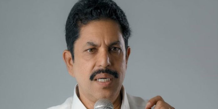 കോണ്ഗ്രസ് നേതാക്കള് പരസ്യമായി മാപ്പ് പറയണം : പ്രൊഫ. ലോപ്പസ് മാത്യു കോണ്ഗ്രസ് നേതാക്കള് പരസ്യമായി മാപ്പ് പറയണം : പ്രൊഫ. ലോപ്പസ് മാത്യു