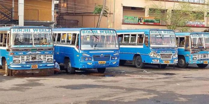 ഹെവി വാഹനങ്ങള്ക്കും ഇനി സീറ്റ് ബെല്റ്റ് ; സെപ്റ്റംബർ മുതൽ നിർബന്ധം ഹെവി വാഹനങ്ങള്ക്കും ഇനി സീറ്റ് ബെല്റ്റ് ; സെപ്റ്റംബർ മുതൽ നിർബന്ധം