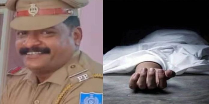 കണ്ണൂരില് പോലീസ് ഉദ്യോഗസ്ഥന് ഡ്യൂട്ടിക്കിടെ കുഴഞ്ഞ് വീണ് മരിച്ചു കണ്ണൂരില് പോലീസ് ഉദ്യോഗസ്ഥന് ഡ്യൂട്ടിക്കിടെ കുഴഞ്ഞ് വീണ് മരിച്ചു