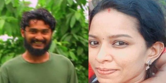 ഭര്ത്താവിനെ ഉപേക്ഷിച്ച് 5 വര്ഷമായി അതുലിനൊപ്പം ; രജിത കൊലപാതകത്തില് കൂടുതല് വിവരങ്ങള് പുറത്ത് ഭര്ത്താവിനെ ഉപേക്ഷിച്ച് 5 വര്ഷമായി അതുലിനൊപ്പം ; രജിത കൊലപാതകത്തില് കൂടുതല് വിവരങ്ങള് പുറത്ത്