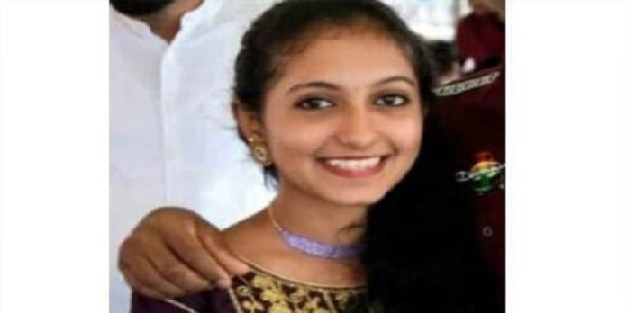നഴ്സിങ് വിദ്യാർത്ഥിനി കുഴഞ്ഞുവീണ് മരിച്ചു നഴ്സിങ് വിദ്യാർത്ഥിനി കുഴഞ്ഞുവീണ് മരിച്ചു