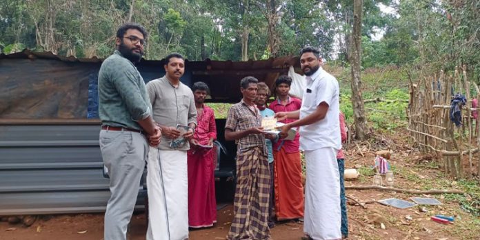 ആദിവാസി മേഖലയില് വായനാദിനാചരണവും പി.എന് പണിക്കര് അനുസ്മരണവുമായി യൂത്ത് കോണ്ഗ്രസ് ആദിവാസി മേഖലയില് വായനാദിനാചരണവും പി.എന് പണിക്കര് അനുസ്മരണവുമായി യൂത്ത് കോണ്ഗ്രസ്