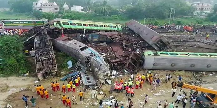 വിദഗ്ധ അന്വേഷണം വേണം ; ഒഡീഷ ട്രെയിൻ ദുരന്തത്തിൽ സുപ്രീംകോടതിയിൽ ഹർജി വിദഗ്ധ അന്വേഷണം വേണം ; ഒഡീഷ ട്രെയിൻ ദുരന്തത്തിൽ സുപ്രീംകോടതിയിൽ ഹർജി