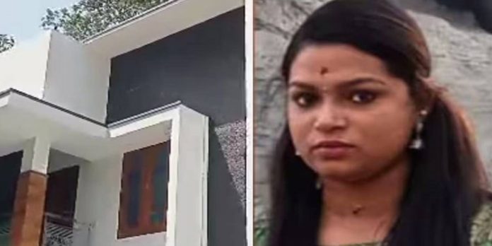 വീട്ടമ്മയെ ശുചിമുറിയില് മരിച്ചനിലയില് കണ്ടെത്തിയ സംഭവം കൊലപാതകം ; പ്രതി ഭര്ത്താവ് പ്രശാന്ത് വീട്ടമ്മയെ ശുചിമുറിയില് മരിച്ചനിലയില് കണ്ടെത്തിയ സംഭവം കൊലപാതകം ; പ്രതി ഭര്ത്താവ് പ്രശാന്ത്