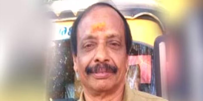 സവാരിക്കിടെ ഓട്ടോ മറിഞ്ഞു ; ഡ്രൈവര് മരിച്ചു, യാത്രക്കാരി രക്ഷപെട്ടു സവാരിക്കിടെ ഓട്ടോ മറിഞ്ഞു ; ഡ്രൈവര് മരിച്ചു, യാത്രക്കാരി രക്ഷപെട്ടു