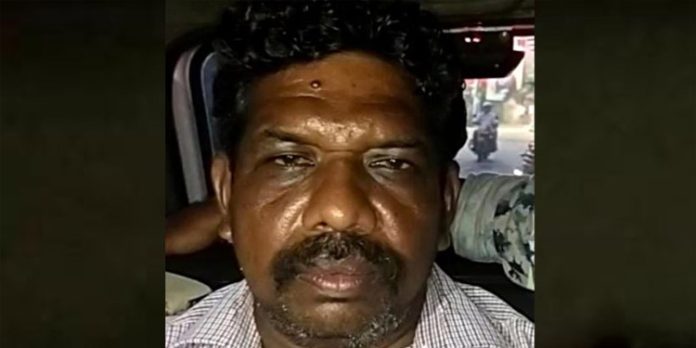 മധ്യവയസ്കനെ ഹെല്മറ്റ് കൊണ്ട് അടിച്ച് കൊലപ്പെടുത്തിയ കേസിലെ പ്രതി പിടിയില് മധ്യവയസ്കനെ ഹെല്മറ്റ് കൊണ്ട് അടിച്ച് കൊലപ്പെടുത്തിയ കേസിലെ പ്രതി പിടിയില്