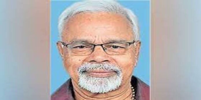ആദ്യ പുസ്തകത്തിന്റെ പ്രകാശനച്ചടങ്ങിനിടെ എഴുത്തുകാരൻ കുഴഞ്ഞു വീണു മരിച്ചു ആദ്യ പുസ്തകത്തിന്റെ പ്രകാശനച്ചടങ്ങിനിടെ എഴുത്തുകാരൻ കുഴഞ്ഞു വീണു മരിച്ചു