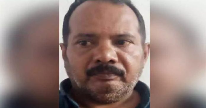 റോഡരികിൽ പാർക്ക് ചെയ്തിരുന്ന ബൈക്ക് മോഷ്ടിച്ചു ; പ്രതി അറസ്റ്റിൽ റോഡരികിൽ പാർക്ക് ചെയ്തിരുന്ന ബൈക്ക് മോഷ്ടിച്ചു ; പ്രതി അറസ്റ്റിൽ