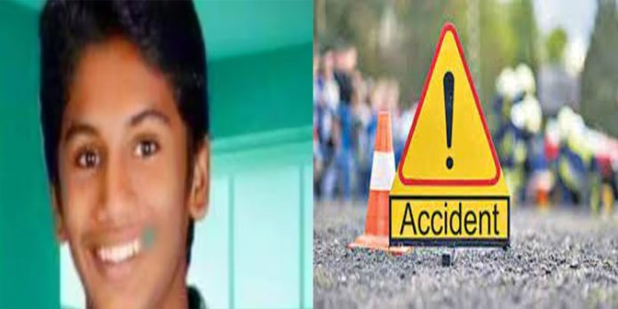 കുന്ദമംഗലത്ത് ലോറിയും ബൈക്കും കൂട്ടിയിടിച്ച് യുവാവ് മരിച്ചു കുന്ദമംഗലത്ത് ലോറിയും ബൈക്കും കൂട്ടിയിടിച്ച് യുവാവ് മരിച്ചു