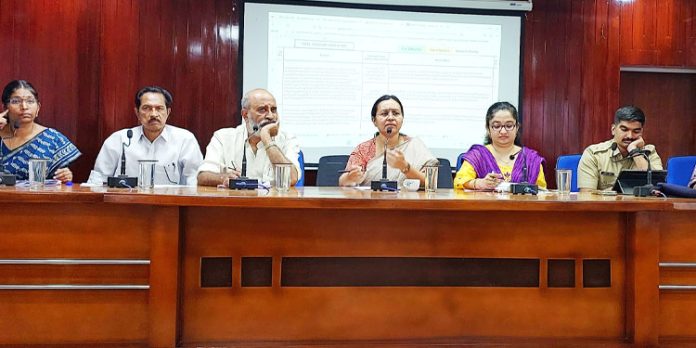 ജില്ലാ വികസനസമിതി യോഗം ; ഭൂമിയേറ്റെടുക്കല് നടപടികള് വേഗത്തിലാക്കണം : മന്ത്രി വീണാ ജോര്ജ് ജില്ലാ വികസനസമിതി യോഗം ; ഭൂമിയേറ്റെടുക്കല് നടപടികള് വേഗത്തിലാക്കണം : മന്ത്രി വീണാ ജോര്ജ്