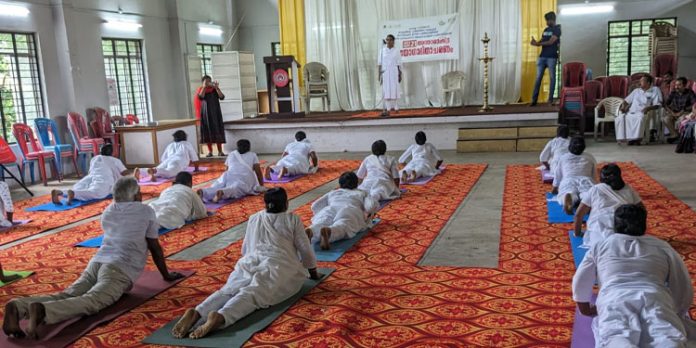 ജില്ലാതല യോഗാദിനാചരണം സംഘടിപ്പിച്ചു ജില്ലാതല യോഗാദിനാചരണം സംഘടിപ്പിച്ചു