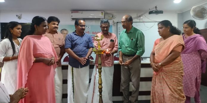 യോഗ കോഴ്സ് ജില്ലാ തല ഉദ്ഘാടനം നടന്നു യോഗ കോഴ്സ് ജില്ലാ തല ഉദ്ഘാടനം നടന്നു