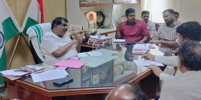 കോന്നി കെ.എസ്.ആര്.ടി.സി ഡിപ്പോ നിര്മാണത്തിന് ഒരു കോടി രൂപ കൂടി അനുവദിച്ചു: അഡ്വ. കെ.യു. ജനീഷ് കുമാര് എംഎല്എ കോന്നി കെ.എസ്.ആര്.ടി.സി ഡിപ്പോ നിര്മാണത്തിന് ഒരു കോടി രൂപ കൂടി അനുവദിച്ചു: അഡ്വ. കെ.യു. ജനീഷ് കുമാര് എംഎല്എ
