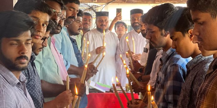 മണിപ്പൂരിലെ നരഹത്യക്കെതിരെ പ്രതിഷേധ ജ്വാല നടത്തി മണിപ്പൂരിലെ നരഹത്യക്കെതിരെ പ്രതിഷേധ ജ്വാല നടത്തി