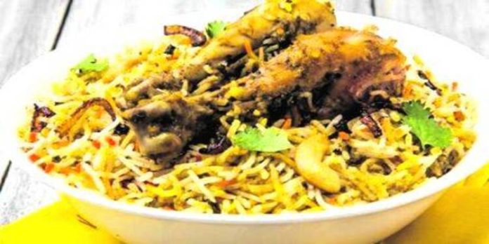 വഴിമുട്ടി സ്കൂൾവാഹനത്തിന്റെ അറ്റകുറ്റപ്പണി ; ബിരിയാണി ചാലഞ്ച് നടത്തി പരിഹാരം വഴിമുട്ടി സ്കൂൾവാഹനത്തിന്റെ അറ്റകുറ്റപ്പണി ; ബിരിയാണി ചാലഞ്ച് നടത്തി പരിഹാരം