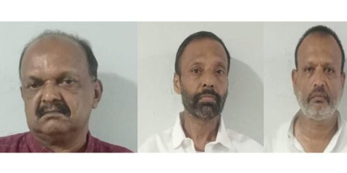 കൊട്ടോട്ടിയിൽ കോന്നി സ്വദേശികളിൽ നിന്ന് പിടിച്ചത് രണ്ടുകോടി രൂപ വിലവരുന്ന പാമ്പിൻ വിഷം കൊട്ടോട്ടിയിൽ കോന്നി സ്വദേശികളിൽ നിന്ന് പിടിച്ചത് രണ്ടുകോടി രൂപ വിലവരുന്ന പാമ്പിൻ വിഷം
