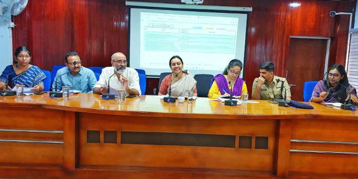 പകര്ച്ചപ്പനി : കനത്ത ജാഗ്രത വേണം ; ശുചീകരണ പ്രവര്ത്തനങ്ങള് തദ്ദേശ സ്ഥാപനങ്ങള് ഉറപ്പാക്കണം : മന്ത്രി വീണാ ജോര്ജ് പകര്ച്ചപ്പനി : കനത്ത ജാഗ്രത വേണം ; ശുചീകരണ പ്രവര്ത്തനങ്ങള് തദ്ദേശ സ്ഥാപനങ്ങള് ഉറപ്പാക്കണം : മന്ത്രി വീണാ ജോര്ജ്