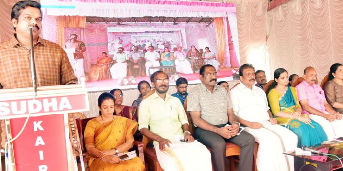 കെ-ഫോണ് നാടിന്റെ സാമൂഹ്യ മുന്നേറ്റത്തിന് വലിയ പങ്കു വഹിക്കും : അഡ്വ. കെ.യു. ജനീഷ് കുമാര് എംഎല്എ കെ-ഫോണ് നാടിന്റെ സാമൂഹ്യ മുന്നേറ്റത്തിന് വലിയ പങ്കു വഹിക്കും : അഡ്വ. കെ.യു. ജനീഷ് കുമാര് എംഎല്എ