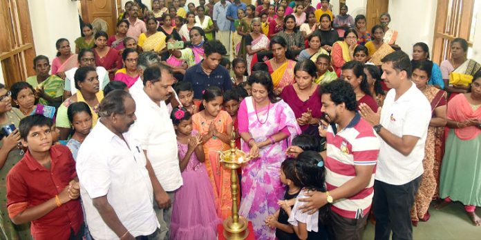 ഡോ.എം .എസ്. സുനിലിന്റെ വിദ്യാകിരൺ പദ്ധതി ഉദ്ഘാടനം ചെയ്തു ഡോ.എം .എസ്. സുനിലിന്റെ വിദ്യാകിരൺ പദ്ധതി ഉദ്ഘാടനം ചെയ്തു
