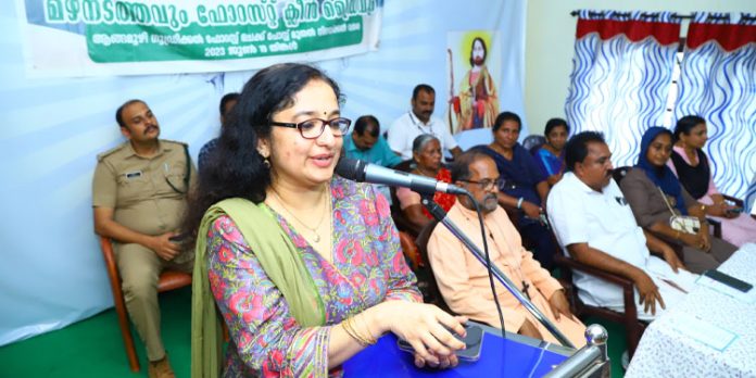 പ്രകൃതിയെ തൊട്ടറിഞ്ഞ് ആകൃഷ്ടരായി എല്ലാവരും അറിവു നേടണം : ജില്ലാ കളക്ടര് പ്രകൃതിയെ തൊട്ടറിഞ്ഞ് ആകൃഷ്ടരായി എല്ലാവരും അറിവു നേടണം : ജില്ലാ കളക്ടര്