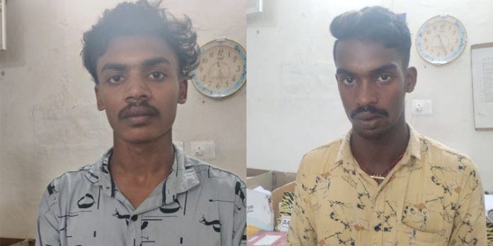 പ്രണയത്തിൽ നിന്നും പിന്മാറിയതിന് പതിനേഴുകാരിക്ക് ക്രൂരമർദ്ദനം : രണ്ട് യുവാക്കൾ അറസ്റ്റിൽ പ്രണയത്തിൽ നിന്നും പിന്മാറിയതിന് പതിനേഴുകാരിക്ക് ക്രൂരമർദ്ദനം : രണ്ട് യുവാക്കൾ അറസ്റ്റിൽ