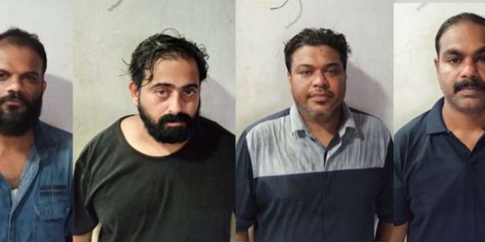 തൃശൂരിലെ മദ്യശാലയിൽ തോക്ക് ചൂണ്ടിയ സംഘത്തിൽ സ്വർണ്ണക്കടത്ത് കേസ് പ്രതിയും തൃശൂരിലെ മദ്യശാലയിൽ തോക്ക് ചൂണ്ടിയ സംഘത്തിൽ സ്വർണ്ണക്കടത്ത് കേസ് പ്രതിയും