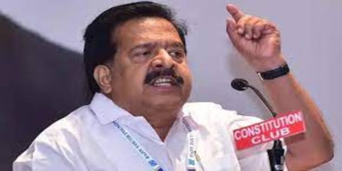 റസാഖ് പയമ്പ്രോട്ടിന്റെ മരണം: ഐജിയുടെ നേതൃത്വത്തിൽ അന്വേഷണം വേണം ; മുഖ്യമന്ത്രിക്കു കത്തു നൽകി ചെന്നിത്തല റസാഖ് പയമ്പ്രോട്ടിന്റെ മരണം: ഐജിയുടെ നേതൃത്വത്തിൽ അന്വേഷണം വേണം ; മുഖ്യമന്ത്രിക്കു കത്തു നൽകി ചെന്നിത്തല
