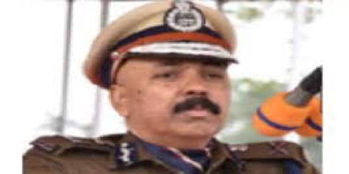 മണിപ്പൂരില് പോലീസ് മേധാവിയെ മാറ്റി ; സിആര്പിഎഫ് ഐജി രാജിവ് സിങ് പുതിയ ഡിജിപി മണിപ്പൂരില് പോലീസ് മേധാവിയെ മാറ്റി ; സിആര്പിഎഫ് ഐജി രാജിവ് സിങ് പുതിയ ഡിജിപി