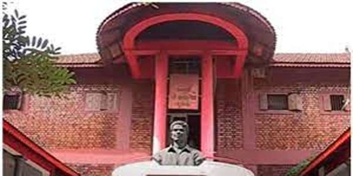 ആലപ്പുഴയിലെ സിപിഎം വിഭാഗീയത; സൗത്ത്, നോർത്ത് ഏരിയ കമ്മിറ്റികൾ പിരിച്ചു വിട്ടേക്കും, കൂട്ടനടപടിക്ക് സാധ്യത ആലപ്പുഴയിലെ സിപിഎം വിഭാഗീയത; സൗത്ത്, നോർത്ത് ഏരിയ കമ്മിറ്റികൾ പിരിച്ചു വിട്ടേക്കും, കൂട്ടനടപടിക്ക് സാധ്യത