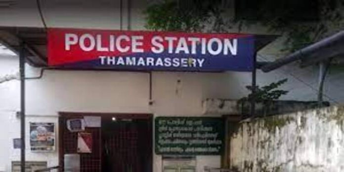 ലഹരി മരുന്ന് നല്കി വിവിധയിടങ്ങളില് കൊണ്ടുപോയി പീഡിപ്പിച്ചു ; താമരശേരി ചുരത്തില് പെണ്കുട്ടിയെ ഉപേക്ഷിച്ച നിലയില് ലഹരി മരുന്ന് നല്കി വിവിധയിടങ്ങളില് കൊണ്ടുപോയി പീഡിപ്പിച്ചു ; താമരശേരി ചുരത്തില് പെണ്കുട്ടിയെ ഉപേക്ഷിച്ച നിലയില്