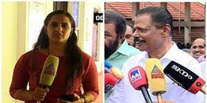 അഖില നന്ദകുമാറിനെതിരെയുള്ള കേസ്; പിൻവലിക്കണമെന്ന ആവശ്യം ശക്തം അഖില നന്ദകുമാറിനെതിരെയുള്ള കേസ്; പിൻവലിക്കണമെന്ന ആവശ്യം ശക്തം