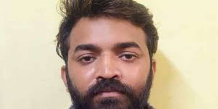 30ഓളം വീടുകളില് മോഷണം ; മാടന് ജിത്തു പിടിയില് 30ഓളം വീടുകളില് മോഷണം ; മാടന് ജിത്തു പിടിയില്