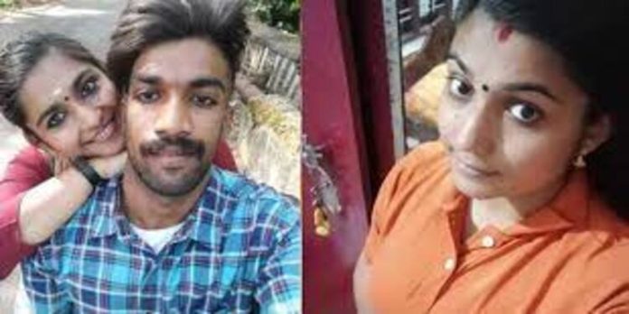 ഷാരോൺ രാജിന്റെ കൊലപാതകം ; ഗ്രീഷ്മയുടെ ജാമ്യാപേക്ഷ കോടതി തള്ളി ഷാരോൺ രാജിന്റെ കൊലപാതകം ; ഗ്രീഷ്മയുടെ ജാമ്യാപേക്ഷ കോടതി തള്ളി