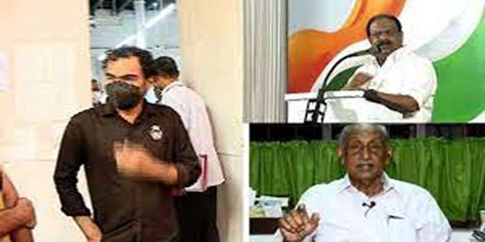 മോന്സന് കേസിൽ കെ.സുധാകരനെ പ്രതിരോധിക്കാൻ എഐഗ്രൂപ്പുകൾ മോന്സന് കേസിൽ കെ.സുധാകരനെ പ്രതിരോധിക്കാൻ എഐഗ്രൂപ്പുകൾ
