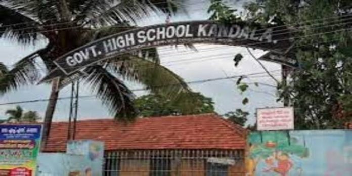 തിരുവനന്തപുരത്ത് സര്ക്കാര് സ്കൂള് കെട്ടിടത്തിന്റെ ചുമര് ഇടിഞ്ഞുവീണു തിരുവനന്തപുരത്ത് സര്ക്കാര് സ്കൂള് കെട്ടിടത്തിന്റെ ചുമര് ഇടിഞ്ഞുവീണു