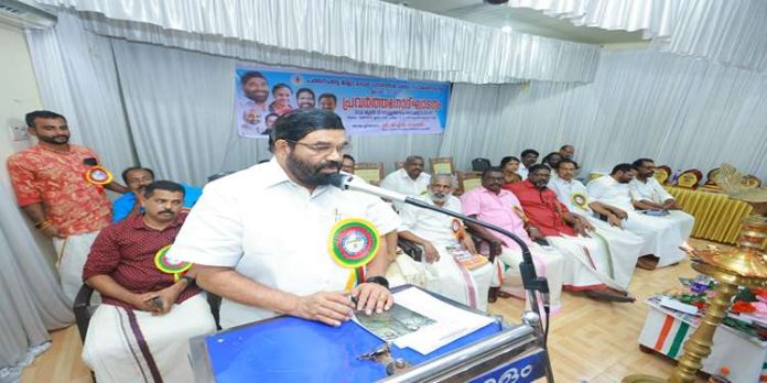 പത്തനംതിട്ട ജില്ലാ മാധ്യമ പ്രവർത്തക സഹകരണ സംഘം മന്ത്രി വി എൻ വാസവൻ ഉദ്ഘാടനം ചെയ്തു പത്തനംതിട്ട ജില്ലാ മാധ്യമ പ്രവർത്തക സഹകരണ സംഘം മന്ത്രി വി എൻ വാസവൻ ഉദ്ഘാടനം ചെയ്തു