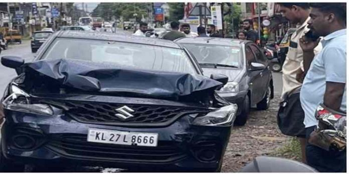 അപകടകെണിയിൽ കുറ്റൂർ പഞ്ചായത്ത് ജംഗ്ഷൻ അപകടകെണിയിൽ കുറ്റൂർ പഞ്ചായത്ത് ജംഗ്ഷൻ