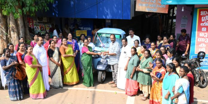 ഇലക്ട്രിക്ക് ഓട്ടോയുടെ പ്രവര്ത്തന ഉദ്ഘാടനം നടത്തി ഇലക്ട്രിക്ക് ഓട്ടോയുടെ പ്രവര്ത്തന ഉദ്ഘാടനം നടത്തി