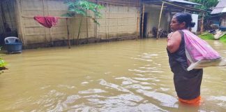 മിന്നൽ പ്രളയം: അരുണാചലിൽ പതിനഞ്ചോളം വീടുകൾ തകർന്നു; പാലം ഒലിച്ചുപോയി, രക്ഷാപ്രവർത്തനം ദുഷ്കരം