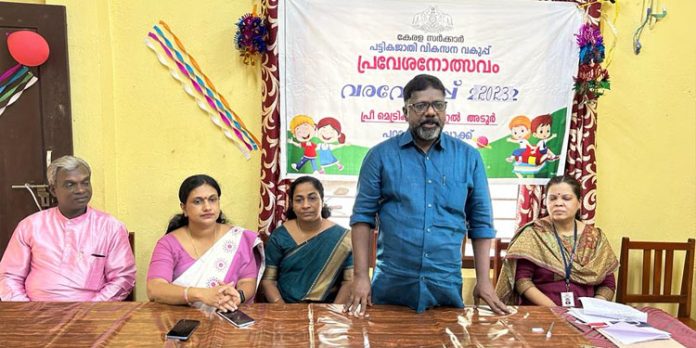 പഠന സാഹചര്യങ്ങള് ഏറെ ; കുട്ടികള് പഠിക്കണം : ഡെപ്യൂട്ടി സ്പീക്കര് പഠന സാഹചര്യങ്ങള് ഏറെ ; കുട്ടികള് പഠിക്കണം : ഡെപ്യൂട്ടി സ്പീക്കര്