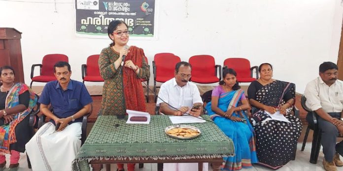 മാലിന്യമുക്ത നവകേരളം എന്ന വലിയ ലക്ഷ്യത്തിലേക്കെത്താന് ഹരിതകര്മസേനാംഗങ്ങളുടെ ഇടപെടല് അനിവാര്യം : ജില്ലാ കളക്ടര് മാലിന്യമുക്ത നവകേരളം എന്ന വലിയ ലക്ഷ്യത്തിലേക്കെത്താന് ഹരിതകര്മസേനാംഗങ്ങളുടെ ഇടപെടല് അനിവാര്യം : ജില്ലാ കളക്ടര്
