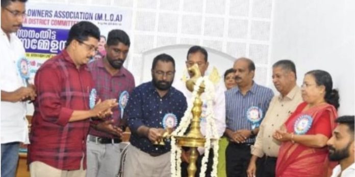 ക്ലിനിക്കൽ എസ്റ്റാബ്ലിഷ്മെന്റ് ബില്ലിലെ അപാകതകൾ പരിഹരിക്കണം ; മെഡിക്കൽ ലബോറട്ടറി ഓണേഴ്സ് അസോസിയേഷൻ ക്ലിനിക്കൽ എസ്റ്റാബ്ലിഷ്മെന്റ് ബില്ലിലെ അപാകതകൾ പരിഹരിക്കണം ; മെഡിക്കൽ ലബോറട്ടറി ഓണേഴ്സ് അസോസിയേഷൻ