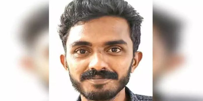 നിർത്തിയിട്ട കാറിൽ നിന്ന് മൊബൈൽ മോഷ്ടിച്ചു ; പ്രതി പിടിയിൽ നിർത്തിയിട്ട കാറിൽ നിന്ന് മൊബൈൽ മോഷ്ടിച്ചു ; പ്രതി പിടിയിൽ