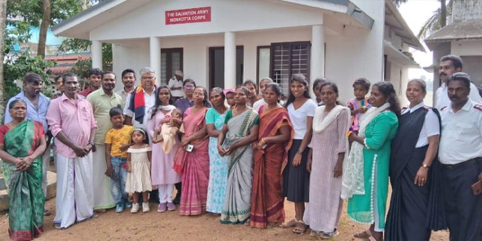 സാൽവേഷൻ ആർമി സംസ്ഥാനാധിപൻ കേണൽ ജോൺ വില്യം പൊളിമെറ്റ്ല നയിക്കുന്ന പദയാത്രയ്ക്ക് ഊഷ്മള സ്വീകരണം സാൽവേഷൻ ആർമി സംസ്ഥാനാധിപൻ കേണൽ ജോൺ വില്യം പൊളിമെറ്റ്ല നയിക്കുന്ന പദയാത്രയ്ക്ക് ഊഷ്മള സ്വീകരണം
