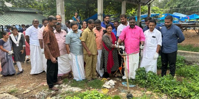 വീടും പരിസരവും വൃത്തിയാക്കണം ; ശുചീകരണ പ്രവര്ത്തനം വീട്ടില് നിന്നാരംഭിക്കണം : ഡെപ്യൂട്ടി സ്പീക്കര് വീടും പരിസരവും വൃത്തിയാക്കണം ; ശുചീകരണ പ്രവര്ത്തനം വീട്ടില് നിന്നാരംഭിക്കണം : ഡെപ്യൂട്ടി സ്പീക്കര്