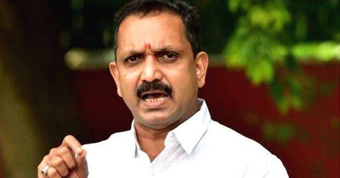 കണ്ടല ബാങ്ക് തട്ടിപ്പ് : പണം കൈപ്പറ്റിയവരിൽ മന്ത്രിമാരും മുതിർന്ന ഭരണകക്ഷി നേതാക്കളുമുണ്ടെന്ന് കെ സുരേന്ദ്രൻ കണ്ടല ബാങ്ക് തട്ടിപ്പ് : പണം കൈപ്പറ്റിയവരിൽ മന്ത്രിമാരും മുതിർന്ന ഭരണകക്ഷി നേതാക്കളുമുണ്ടെന്ന് കെ സുരേന്ദ്രൻ