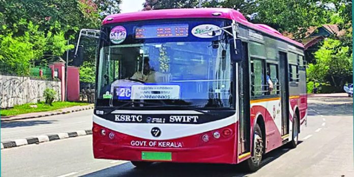 ടിക്കറ്റിൽ ക്രമക്കേട് ; കെഎസ്ആർടിസി സ്വിഫ്റ്റ് ബസ് ജീവനക്കാരനെ പിരിച്ചു വിട്ടു ടിക്കറ്റിൽ ക്രമക്കേട് ; കെഎസ്ആർടിസി സ്വിഫ്റ്റ് ബസ് ജീവനക്കാരനെ പിരിച്ചു വിട്ടു