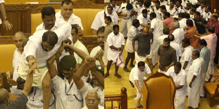 നിയമസഭാ കയ്യാങ്കളിക്കേസ് : തുടരന്വേഷണം ആവശ്യപ്പെട്ട് പോലീസ് കോടതിയിൽ നിയമസഭാ കയ്യാങ്കളിക്കേസ് : തുടരന്വേഷണം ആവശ്യപ്പെട്ട് പോലീസ് കോടതിയിൽ