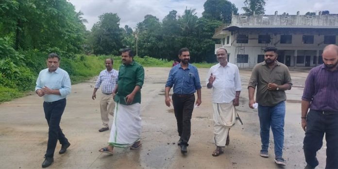 കോന്നി കെ.എസ്.ആർ.ടി.സി ഡിപ്പോയുടെ നിർമ്മാണ പുരോഗതി അഡ്വ. കെ.യു. ജനീഷ് കുമാർ എം.എൽ.എ വിലയിരുത്തി കോന്നി കെ.എസ്.ആർ.ടി.സി ഡിപ്പോയുടെ നിർമ്മാണ പുരോഗതി അഡ്വ. കെ.യു. ജനീഷ് കുമാർ എം.എൽ.എ വിലയിരുത്തി